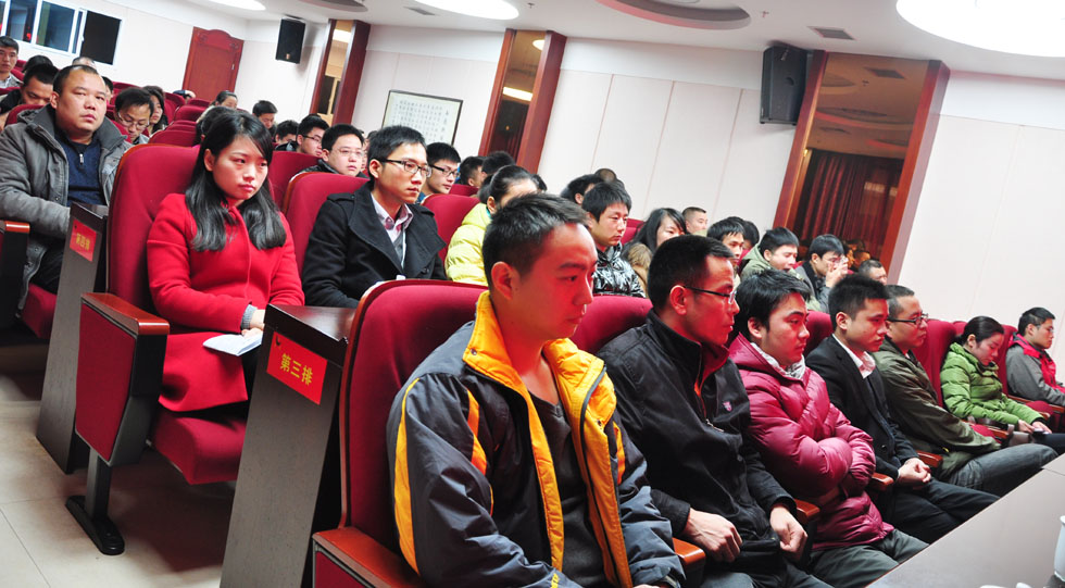 维多利亚老品牌vic2014年度总结暨表扬大会02