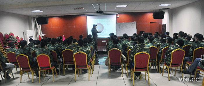 以用户为中心，维多利亚老品牌vic电气开展“卓越团队”拓展训练