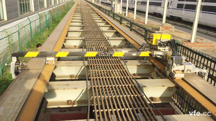 自觉动力的T型轨检仪